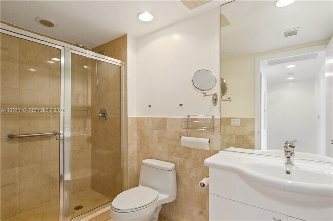 Building Photo - 1800 S Ocean Dr