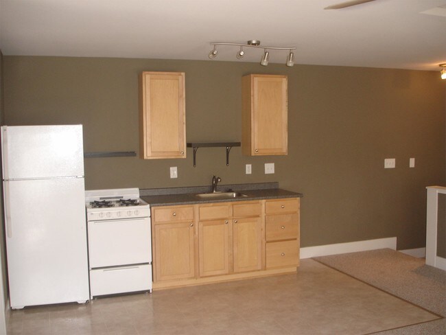 Primary Photo - 1806 Roth St
