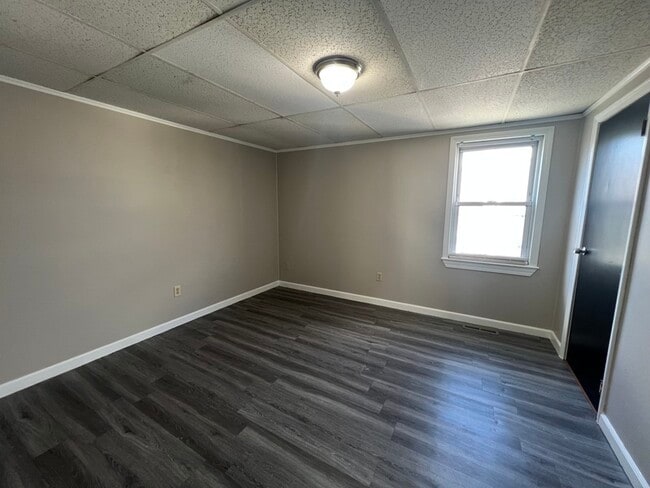 Building Photo - 77 Massasoit St