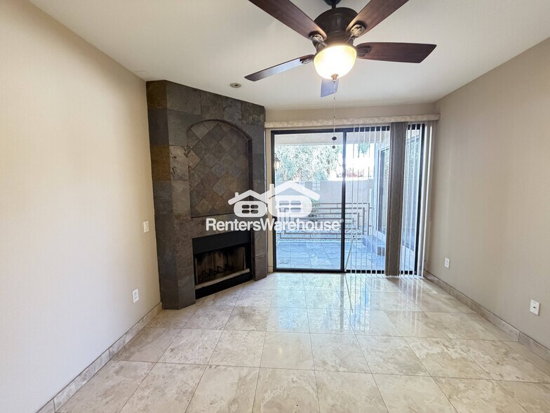 Building Photo - 3235 E Camelback Rd