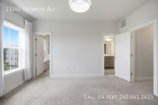 Building Photo - 13140 Hawkeye Alley