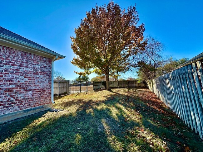 Building Photo - 3bd 2ba House In Robinson, Tx!