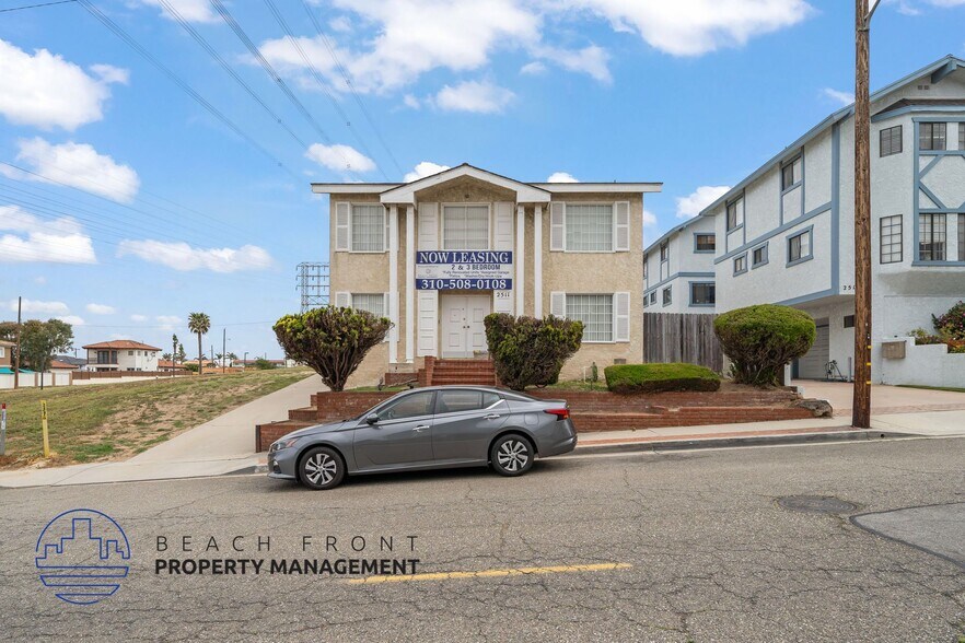 Building Photo - 2511 Voorhees Ave.