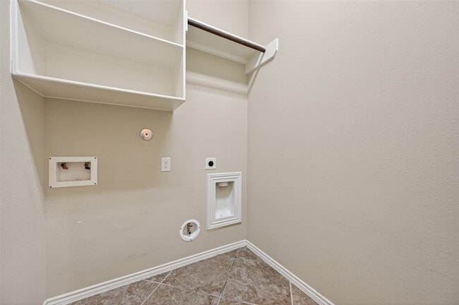 Building Photo - 11515 Elizabeth Brook Dr