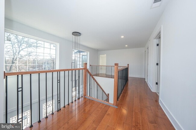 Building Photo - 2627 County Line Rd