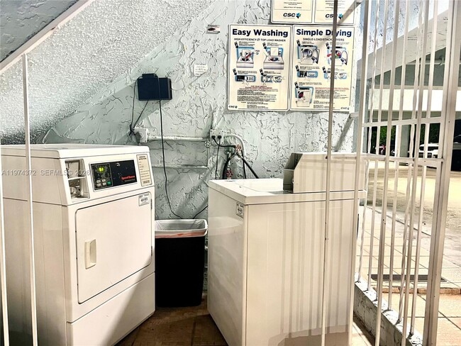 Building Photo - 4370 NW 11th St