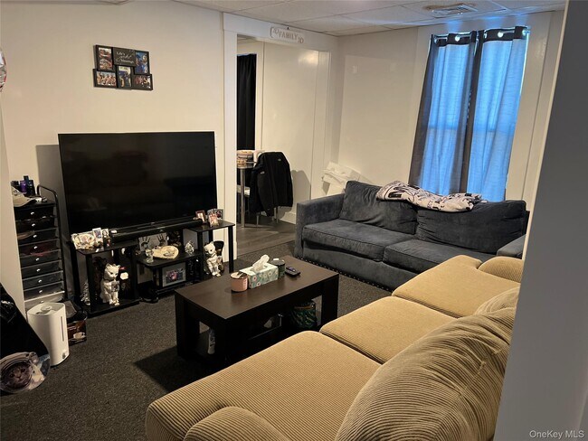 Building Photo - 53 Gleneida Ave