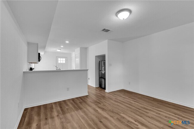 Building Photo - 350 Debus Dr