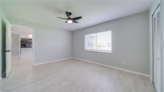 Building Photo - 1416 SE 2nd Ave