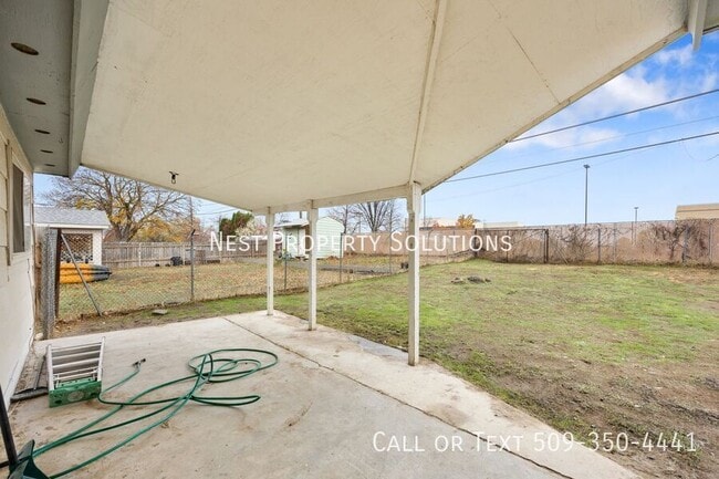 Building Photo - 634 S Ironwood Dr