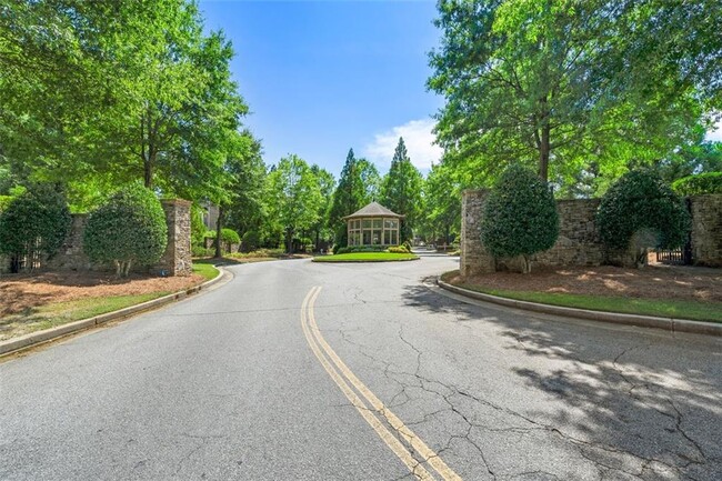 Building Photo - 6424 Queens Court Trace