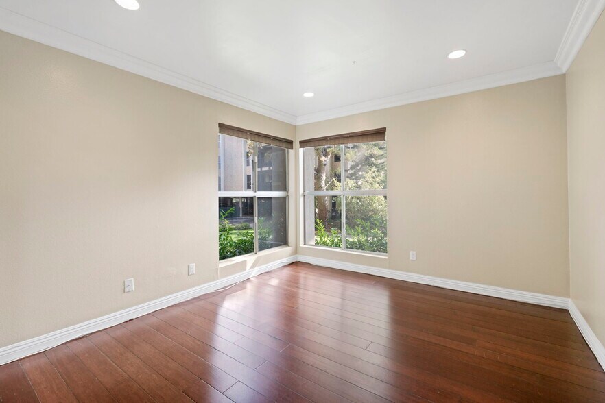 Building Photo - 3113 Raintree Cir