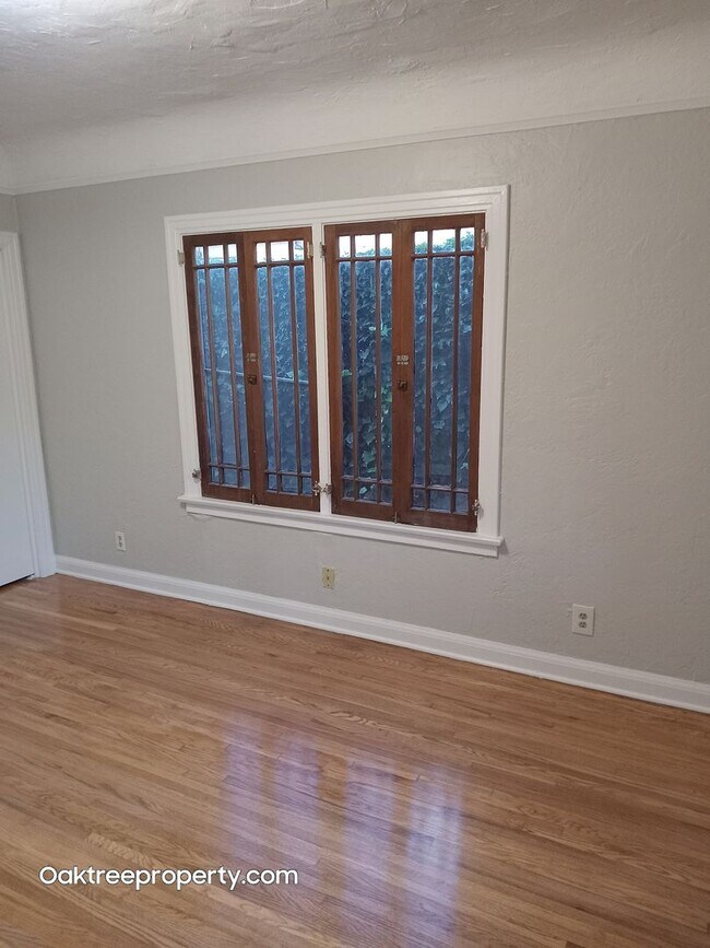 Building Photo - Coming Soon Charming 2-bedroom, 1-bathroom house with 2 car garage and spacious yard