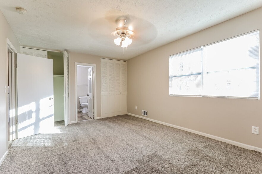 Building Photo - 8964 Raven Dr