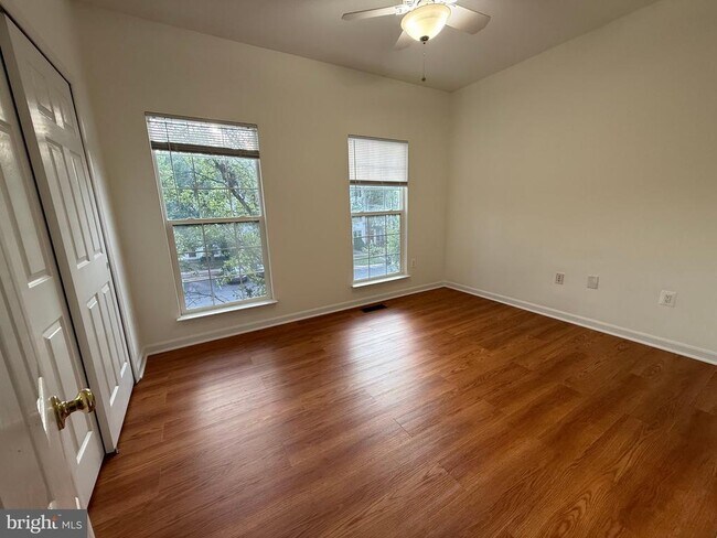 Building Photo - 2427 Dew Meadow Ct