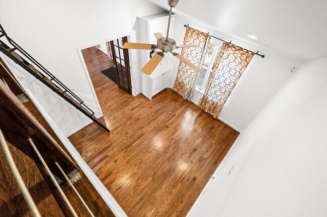 Building Photo - 1526 Adkins Rd