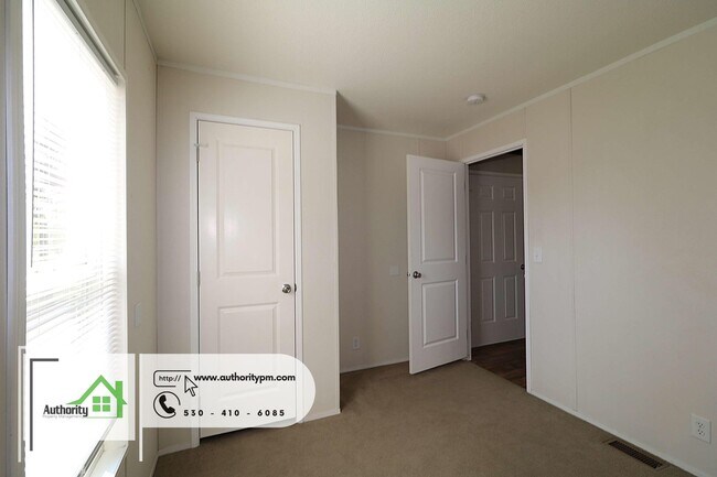 Building Photo - 21311 Old 44 Dr
