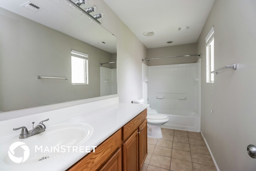 Building Photo - 31245 N Cavalier Dr