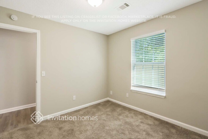 Building Photo - 5663 Chrys St