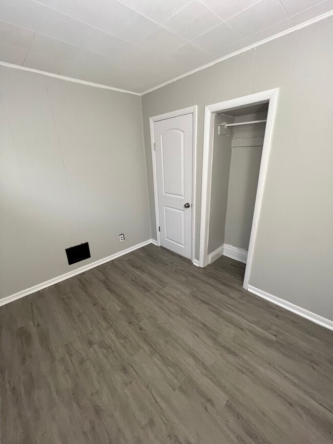 Building Photo - 334/336 Parkdale Ave.