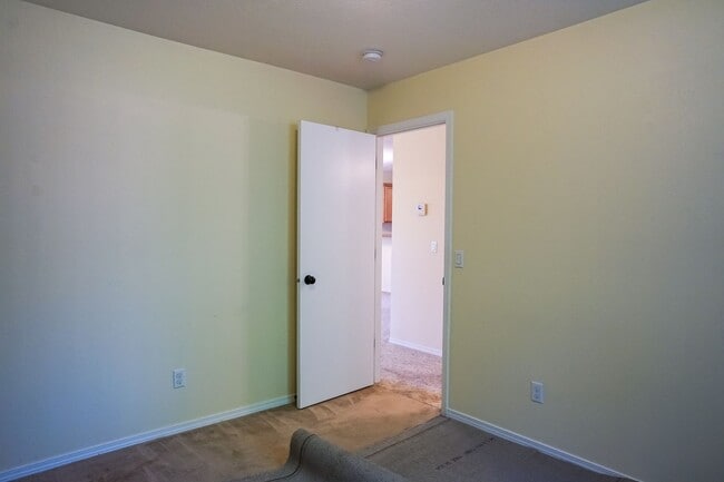 Building Photo - July 1st move in