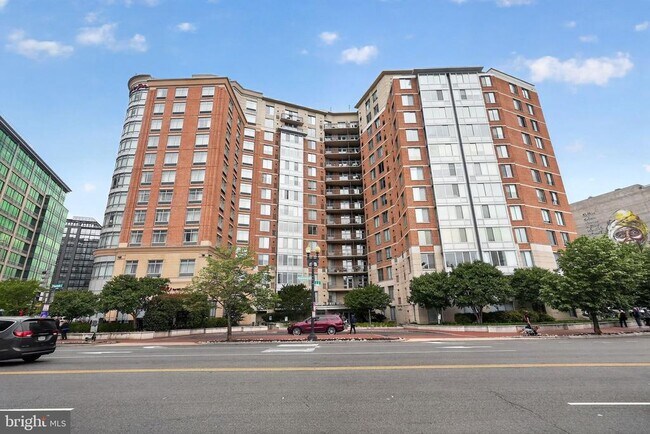 Building Photo - 555 Massachusetts Ave NW