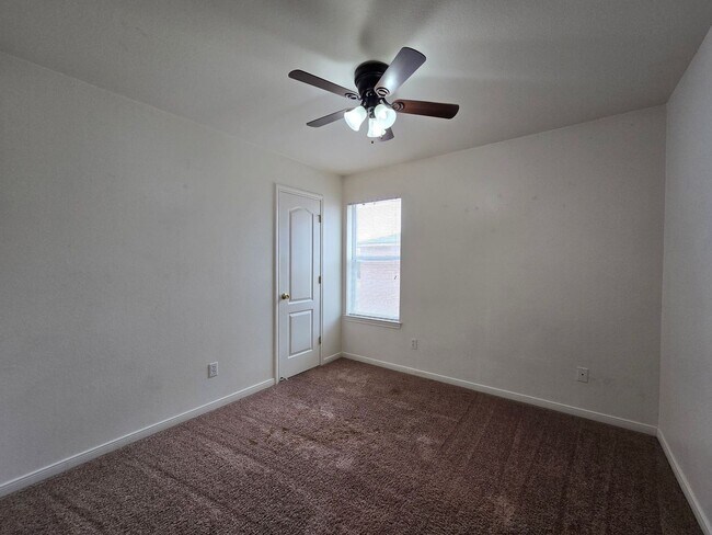 Building Photo - 2309 Terrace Dr