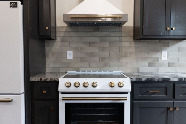 Building Photo - Historic Charm Meets Modern Luxury