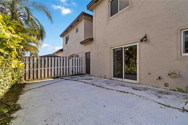 Building Photo - 8431 NW 188th Terrace