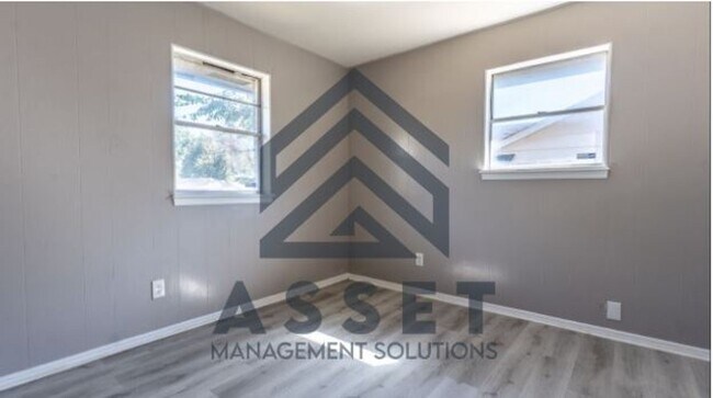 Building Photo - 4 Bedroom Available for Lease & Rent to Own!