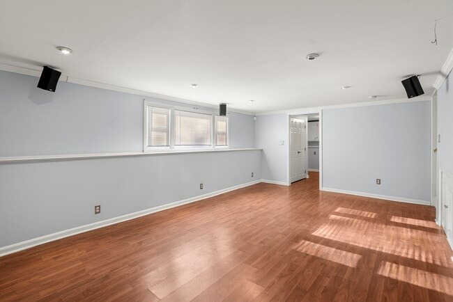 Building Photo - 28 Frost Ave