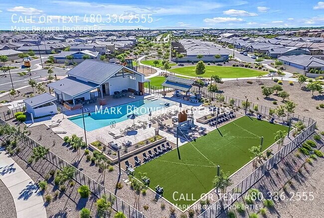 Building Photo - 4119 E Sagebrush St