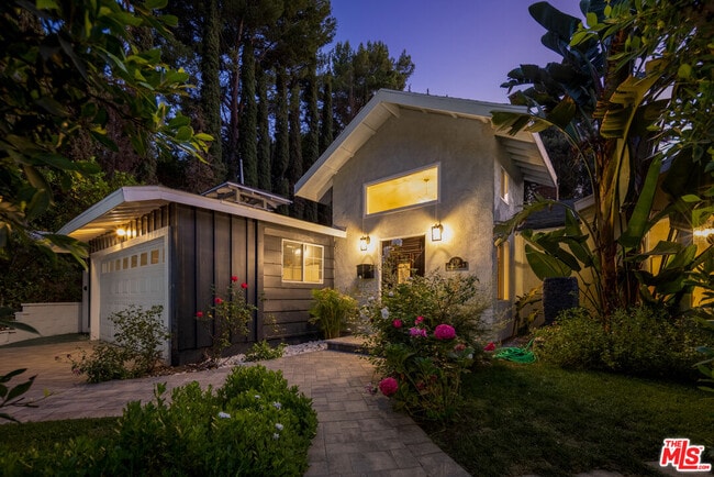 Primary Photo - 9476 Hidden Valley Pl