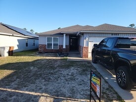 Building Photo - 8485 Island Dr