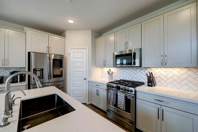 Building Photo - 8914 Milam Grove Dr