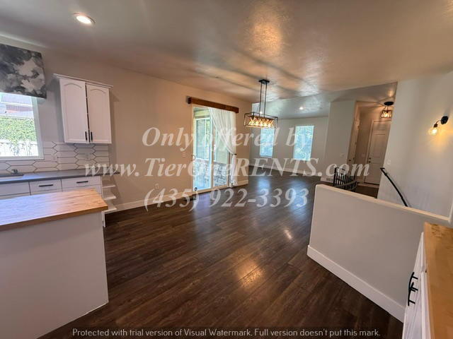 Building Photo - NO DEPOSIT option available for qualified renters!