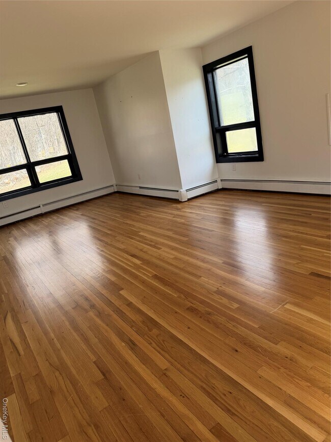 Building Photo - 40 Felter Hill Rd