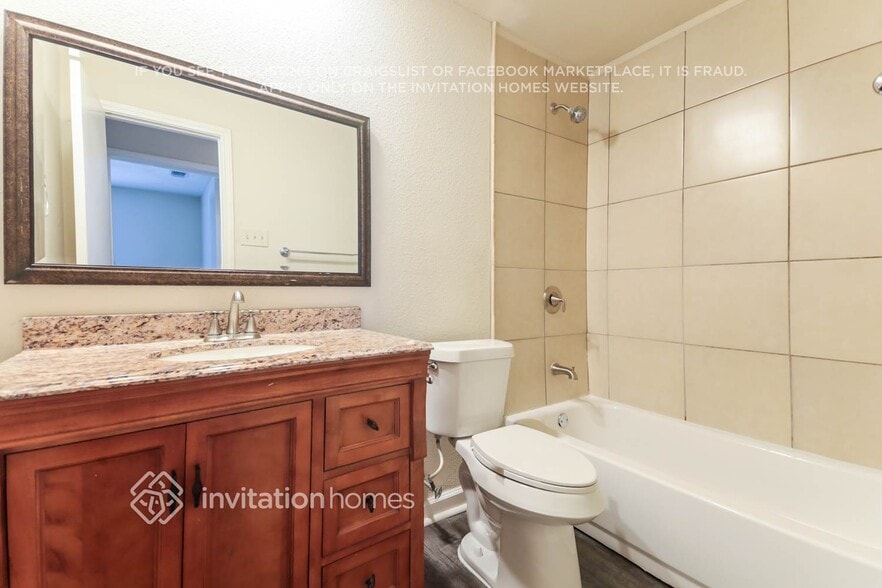 Building Photo - 1717 Brighton Dr