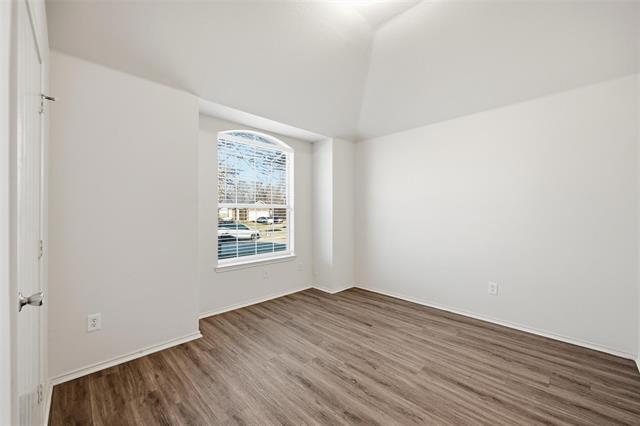 Building Photo - 518 Niagara Falls Dr