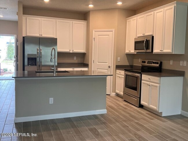 Building Photo - 410 Boracay Cir