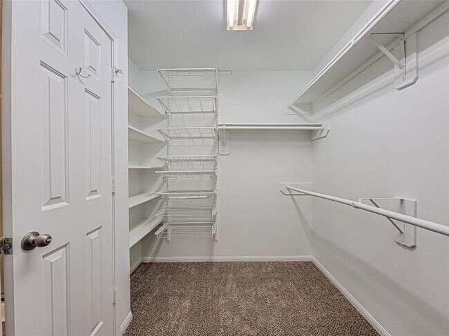 Building Photo - 226 Fairwind Trail Dr