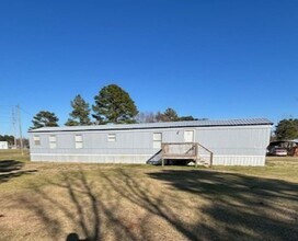Building Photo - 2Bedroom 2Bath Mobile home