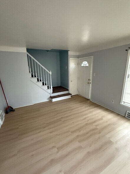 Building Photo - 18742 Morang Dr