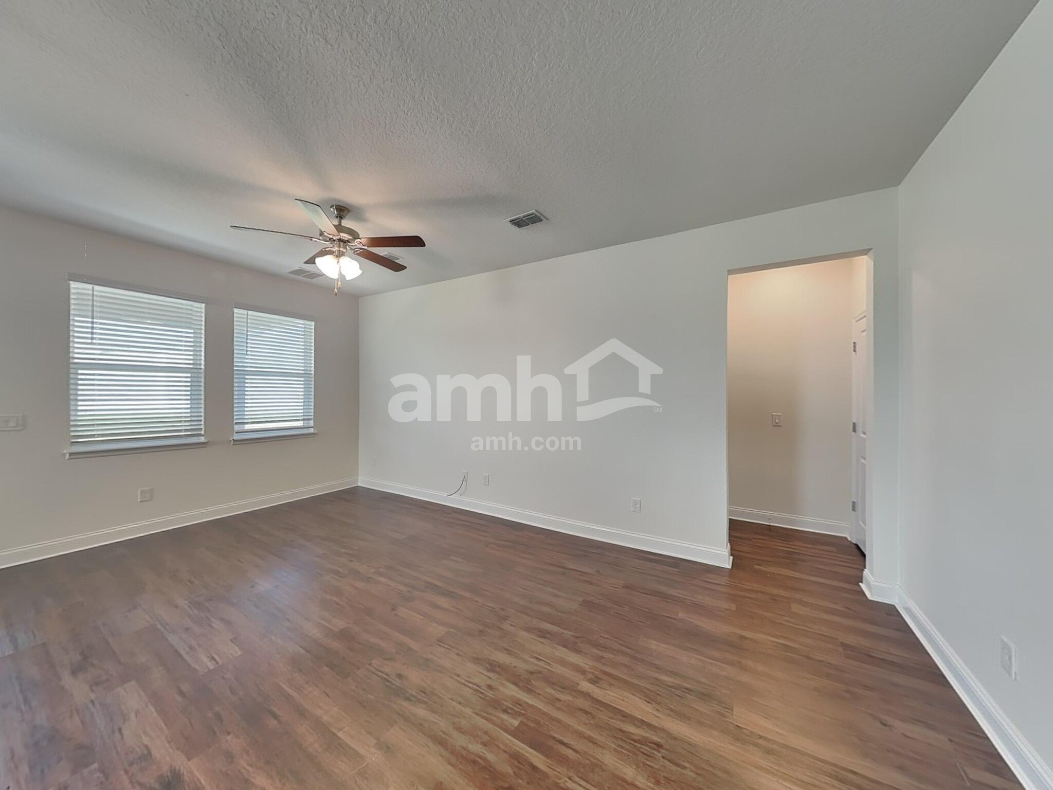 Building Photo - 1002 Summer Stone Lp