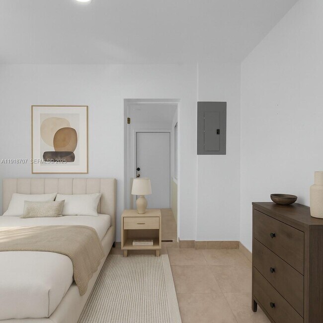 Building Photo - 9101 SW 34th St