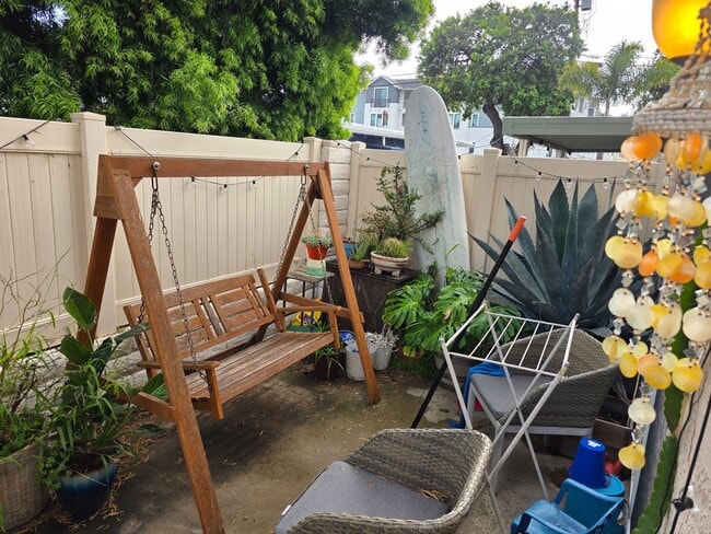 Building Photo - 2 bedroom home in downtown Carlsbad walking distance to the beach