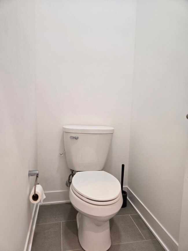 Building Photo - 1876 McQuat Pl