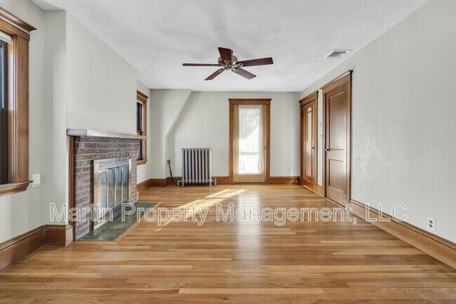 Building Photo - 13 Bridgham Ave