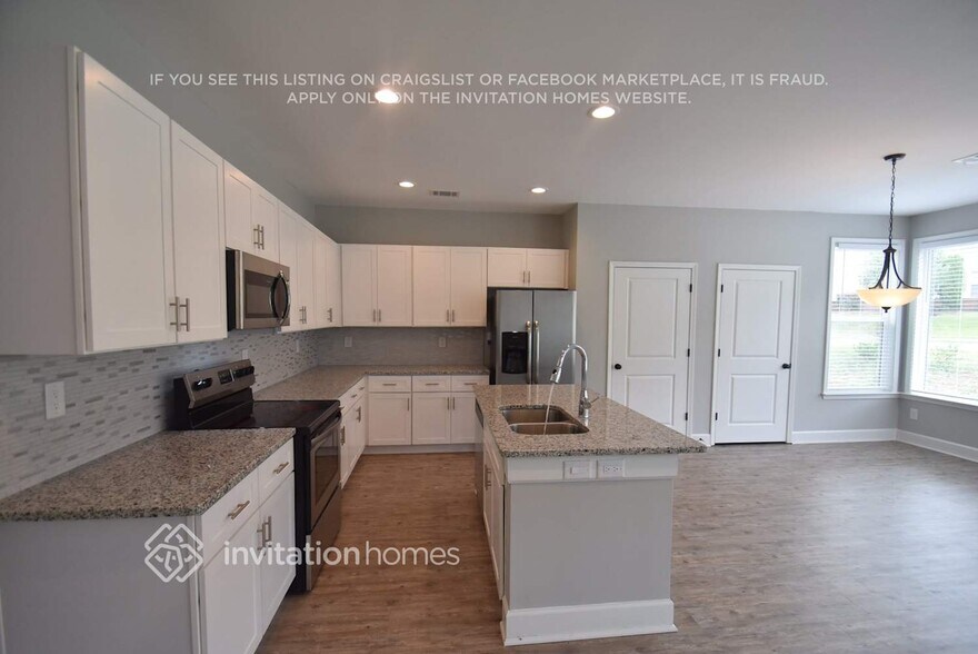 Building Photo - 442 Best Friends Turn Alley