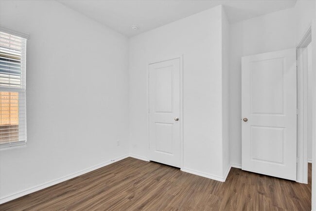 Building Photo - 1138 Cattail Ln